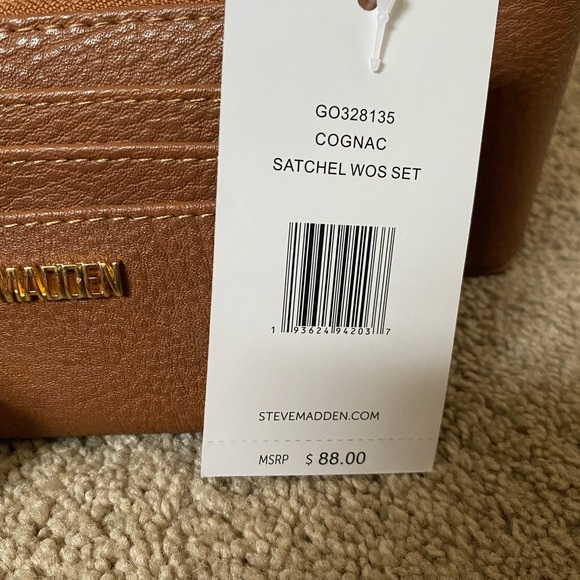 Steve Madden Crossbody bag and wallet - Picture 2 of 6